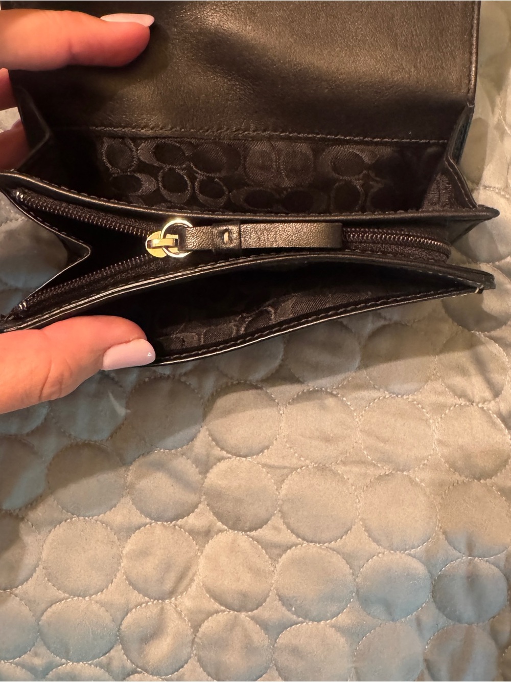 Coach Black Leather Wallet with White Contrast Stitching - Picture 5 of 5